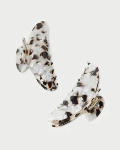 Loeffler Randall Koda Pearl Tortoiseshell Hair Claw 6 Loeffler Randall Koda Pearl Tortoiseshell Hair Claw -Loeffler Randall KODA RES PLTOR 668copy2